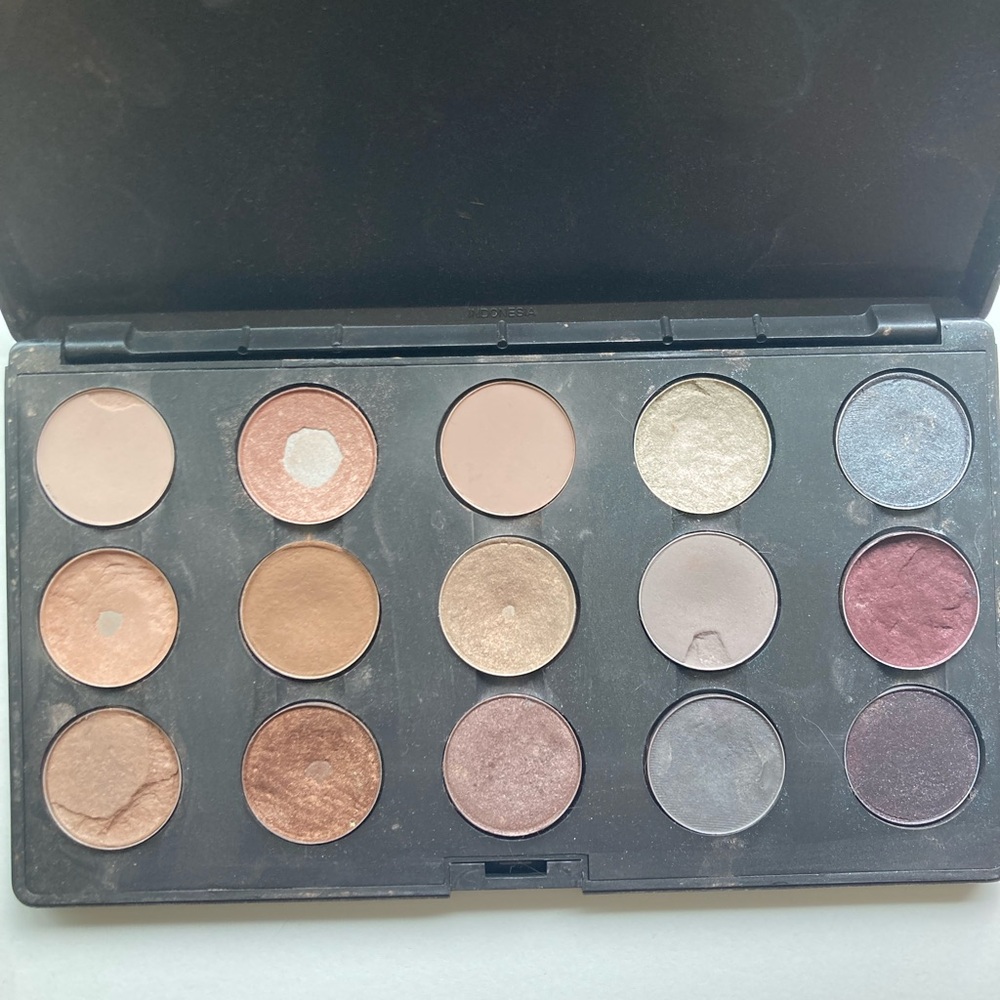 MAC 15 Pan Palette Custom Neutrals